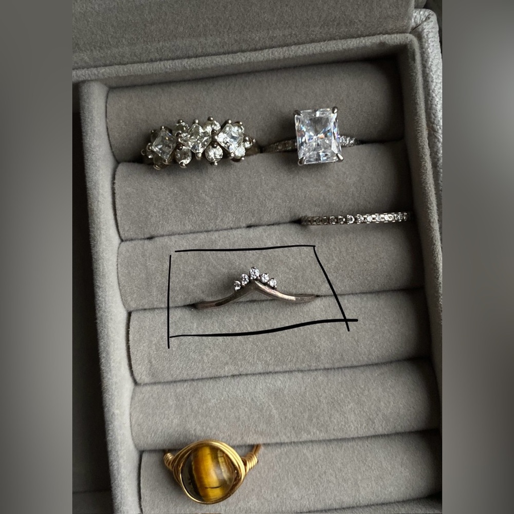 Authentic Pandora Tiara Wishbone ring
